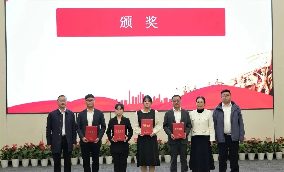 講好揚子江質(zhì)量故事 | 質(zhì)管部李亦蒙榮獲揚子江藥業(yè)集團首屆質(zhì)量文化演講比賽“ 優(yōu)秀獎 ”